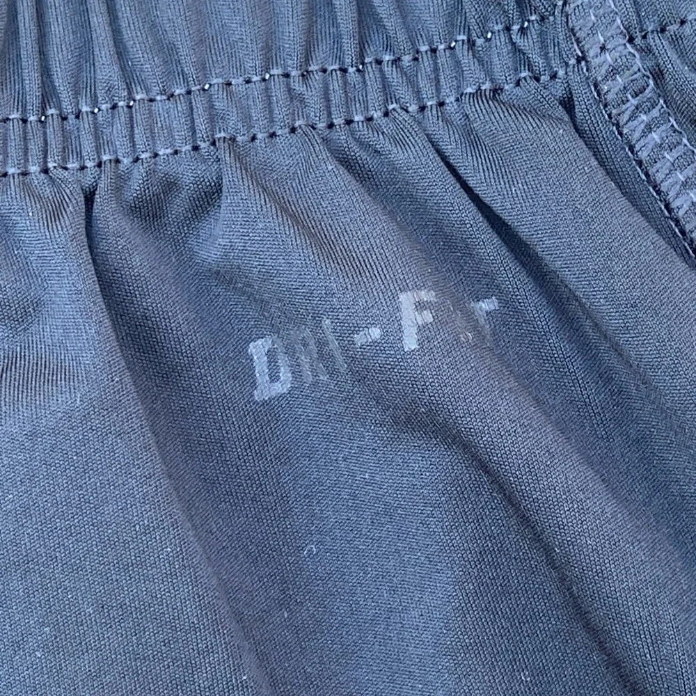 SOLD 💲Nike Dri fit black sports shorts size medium - Picture 7 of 7